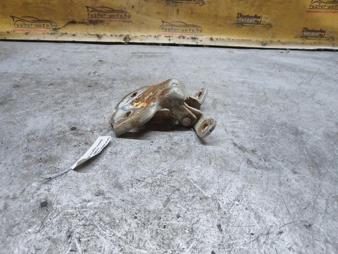 Петля двери передней левой H1068Y Daewoo Leganza