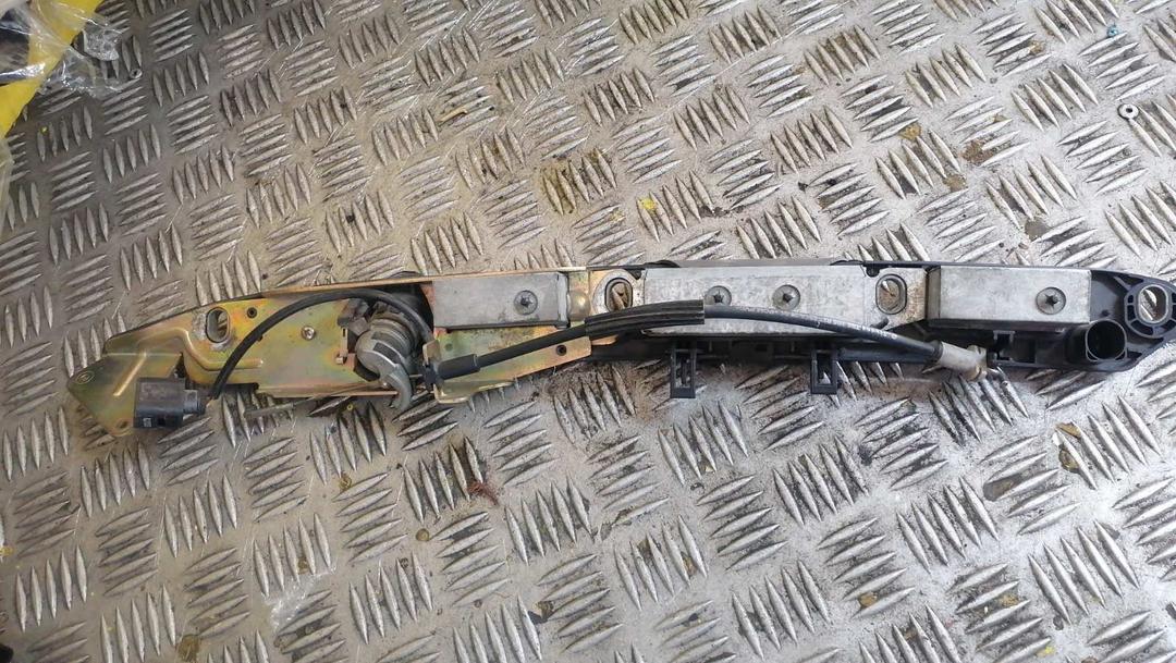 Накладка подсветки номера PB8XT5 Volkswagen Passat купить с доставкой