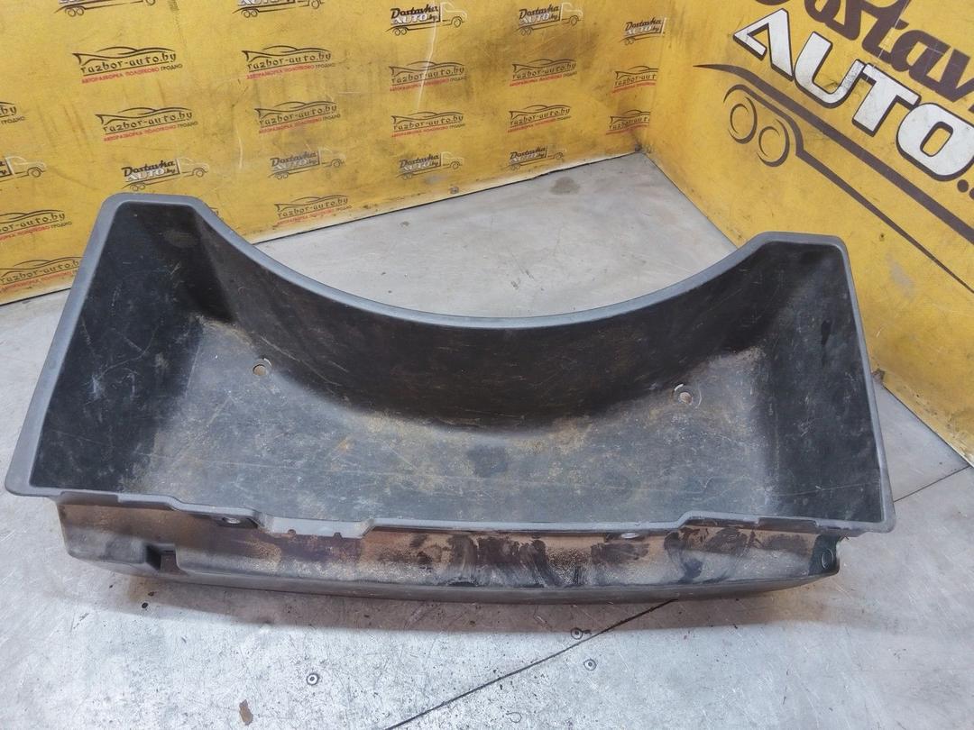 Пластик багажника YH8KCI Volkswagen Golf - Фото 1