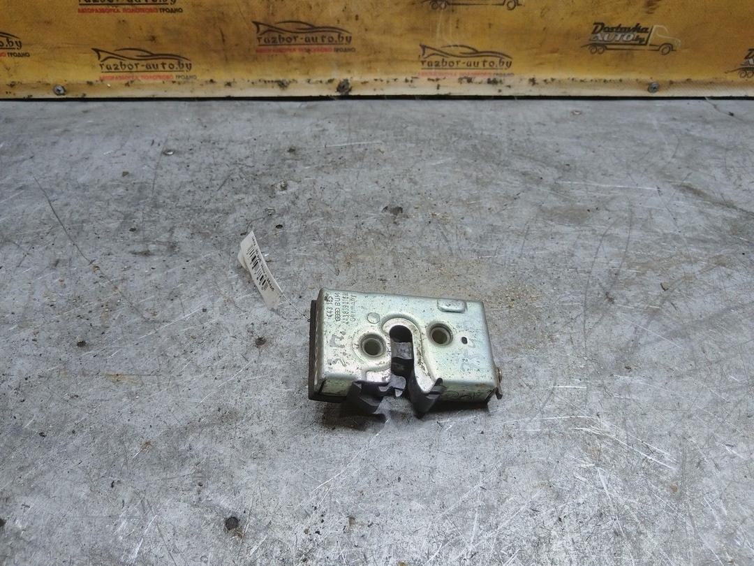 Замок двери задней правой 7AG46X Audi 100