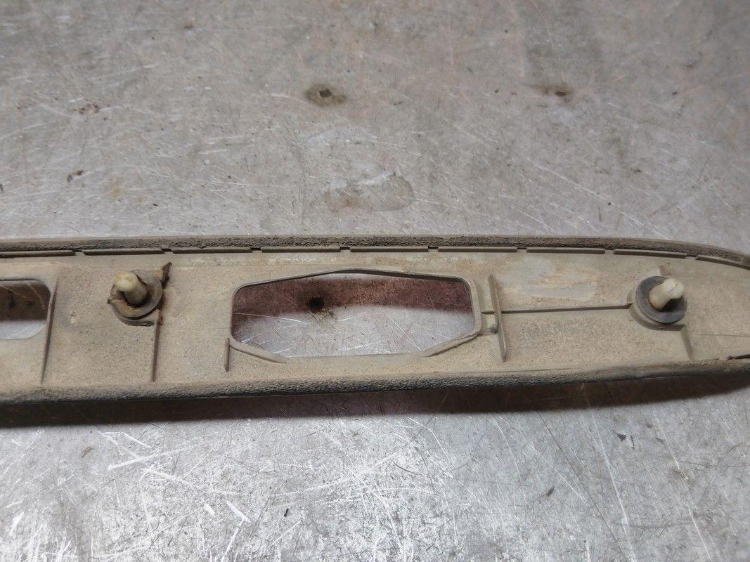 Накладка подсветки номера ZZ442U Honda Accord купить в магазине запчастей бу