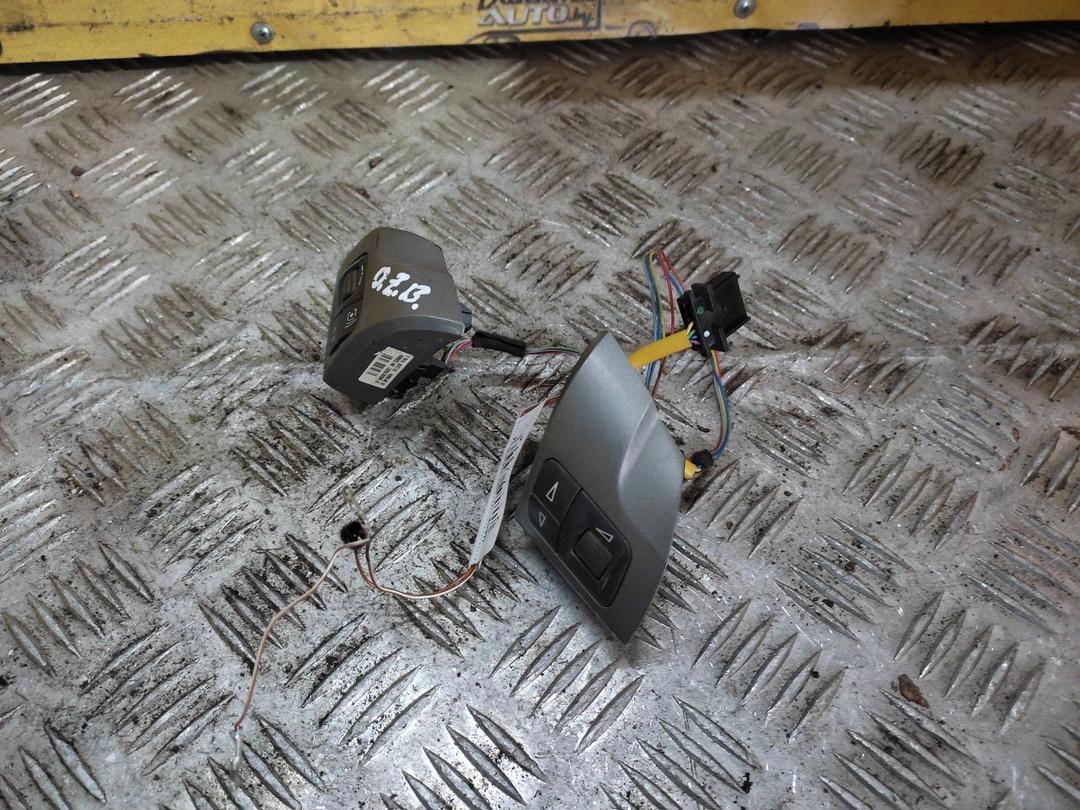 Кнопки руля 235UY6 Opel Zafira
