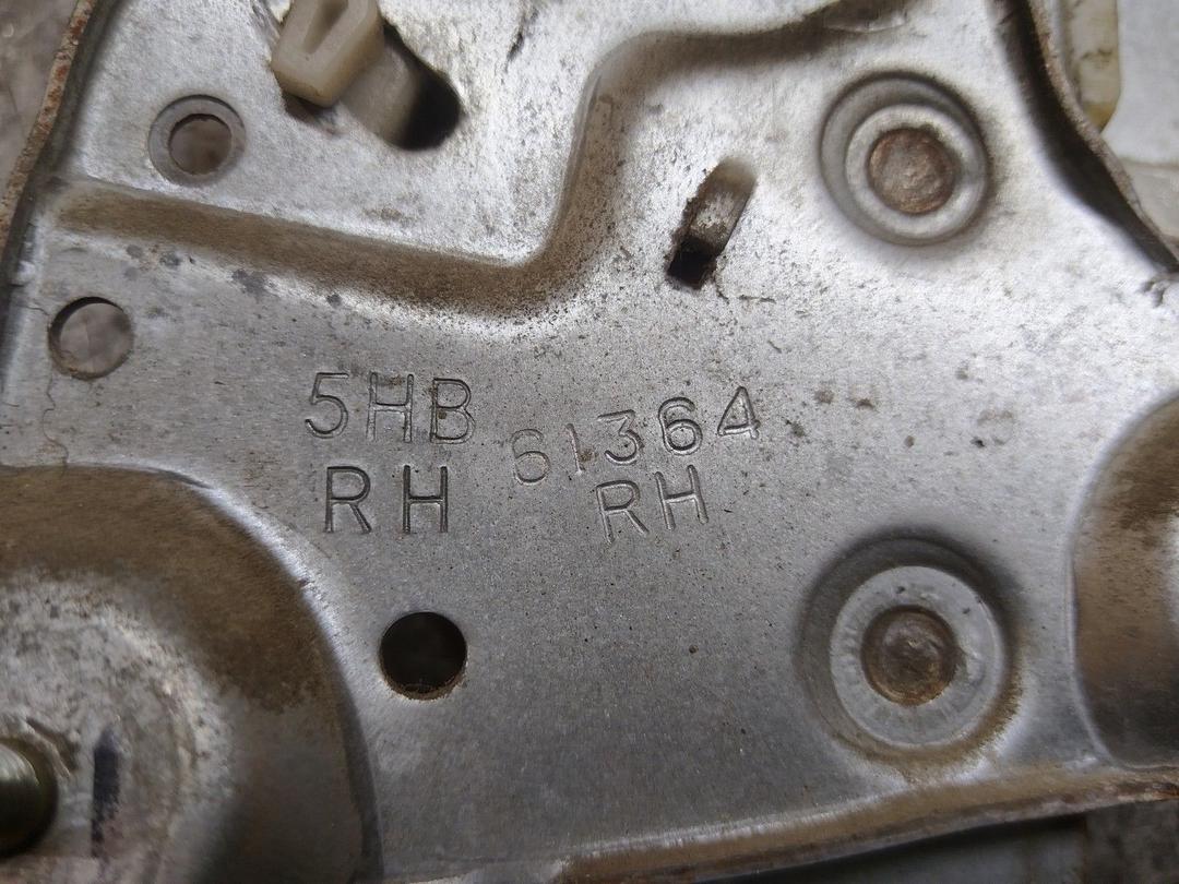 Стеклоподъемник электрический задний правый G8KL9F Mazda 626 - Фото 5