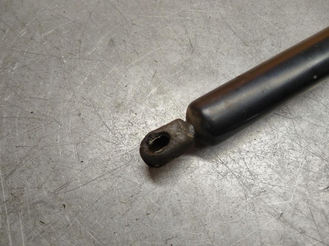 Амортизатор крышки багажника (3-5 двери) UJKY8K Volkswagen Sharan - Фото 3