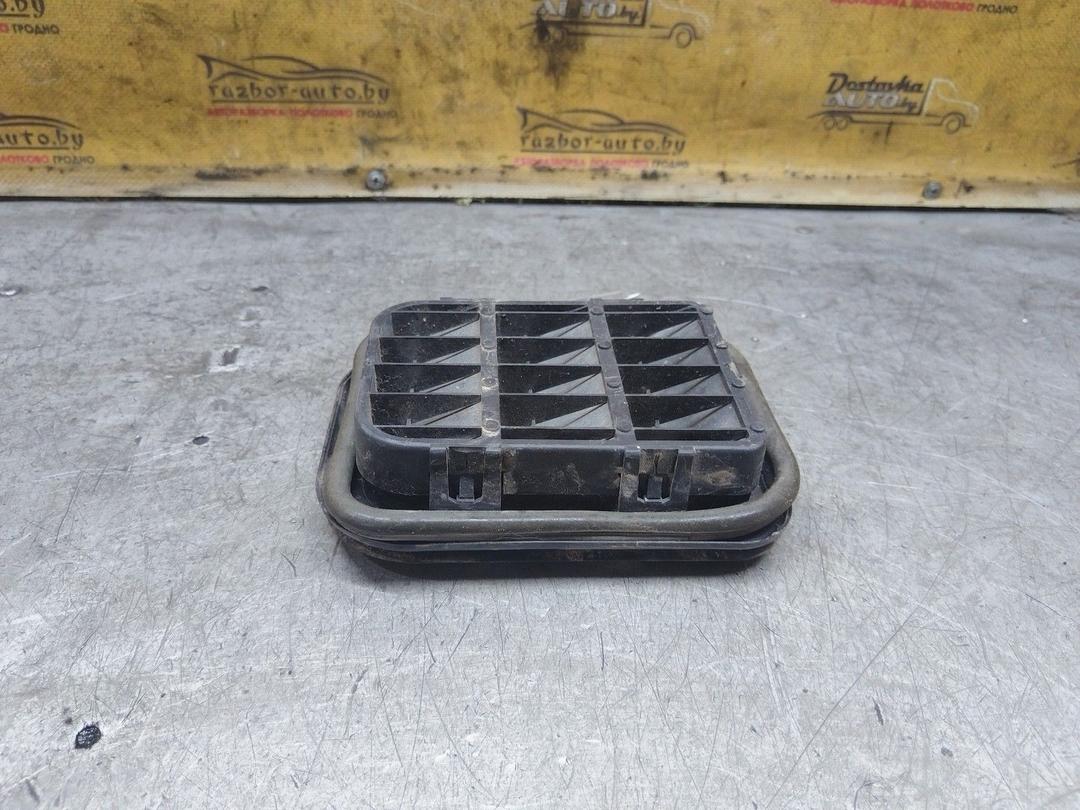 Решетка вентиляции кузова 02JW2X Skoda Roomster купить