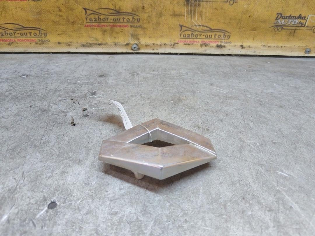 Эмблема VU0RR6 Renault Laguna