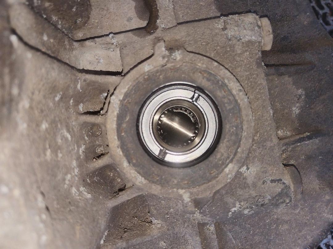 КПП механическая (МКПП) 5-ступенчатая 8L6T9S Peugeot 306 undefined