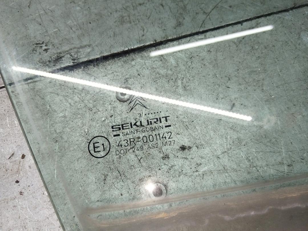 Стекло двери передней правой 97ZJ3X Citroen Xsara Picasso купить