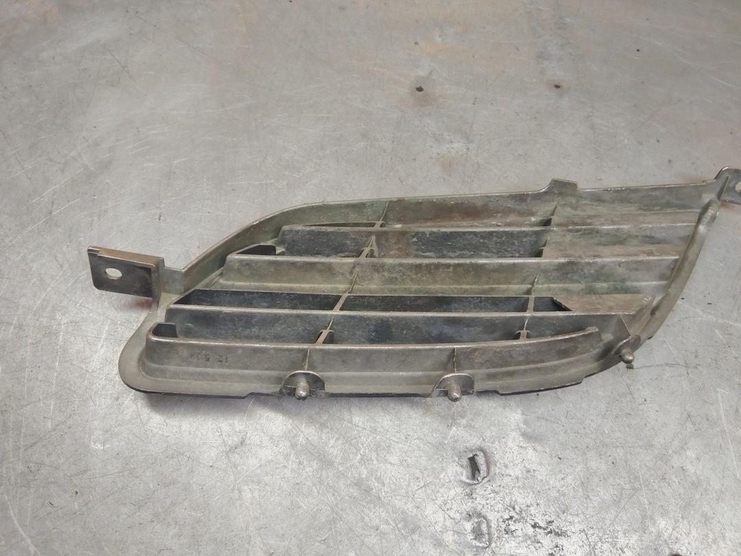 Решетка радиатора C62TTU Nissan Almera Tino купить