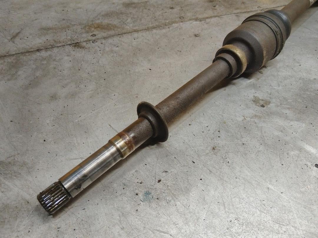 Полуось передняя правая (приводной вал, ШРУС) PZL5Q9 Peugeot 406 купить в магазине запчастей бу