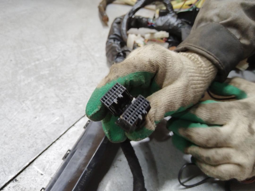 Проводка салона WDBACG Mitsubishi Carisma - Фото 33