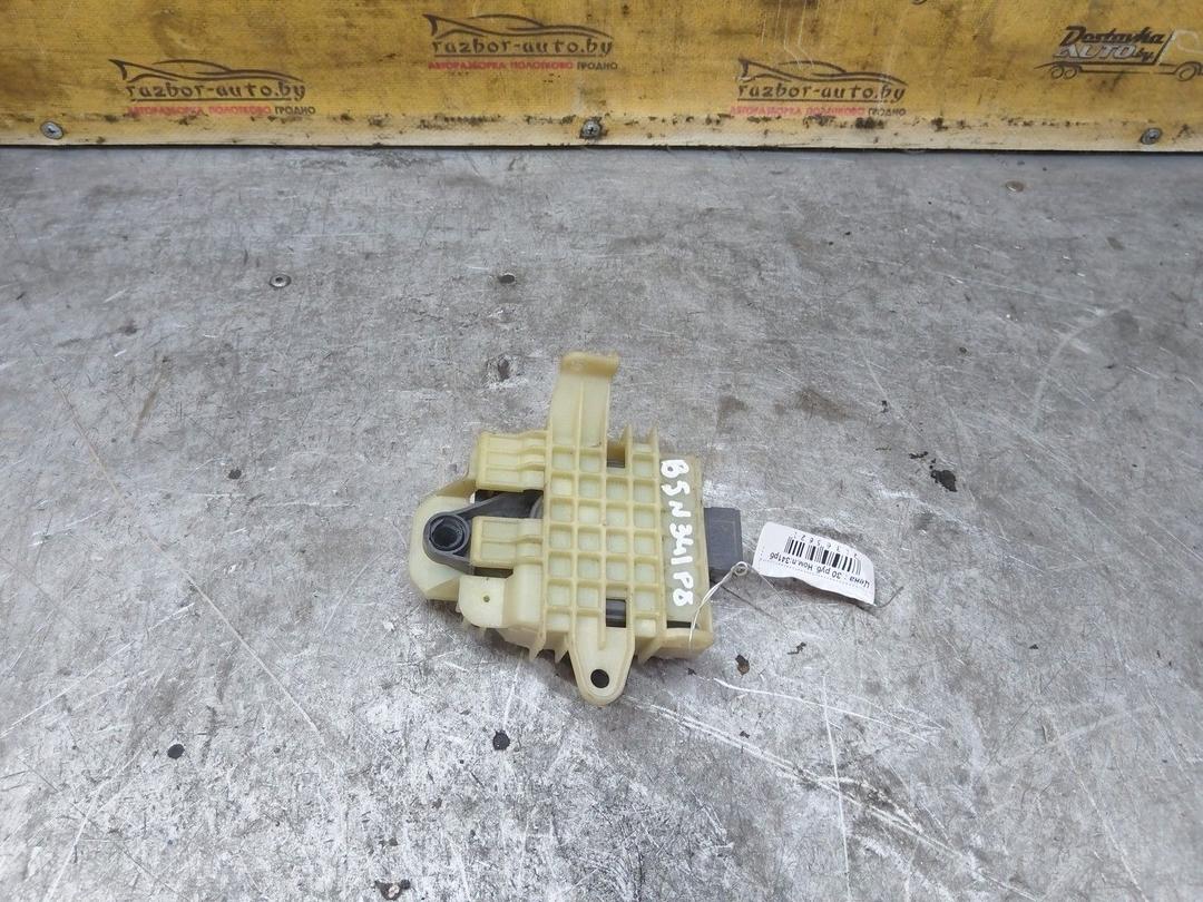 Моторчик заслонки печки M4ZLJ0 Volkswagen Passat