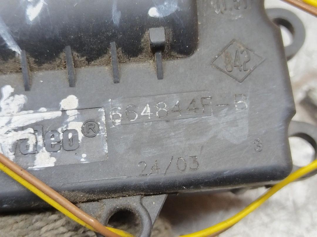 Моторчик заслонки печки B0BG7D Renault Clio - Фото 3