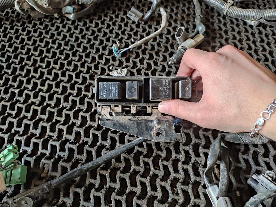 Проводка H3PEE4 Mazda MPV - Фото 3