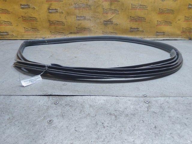 Уплотнитель двери передней левой C88V9T Toyota Avensis купить с доставкой