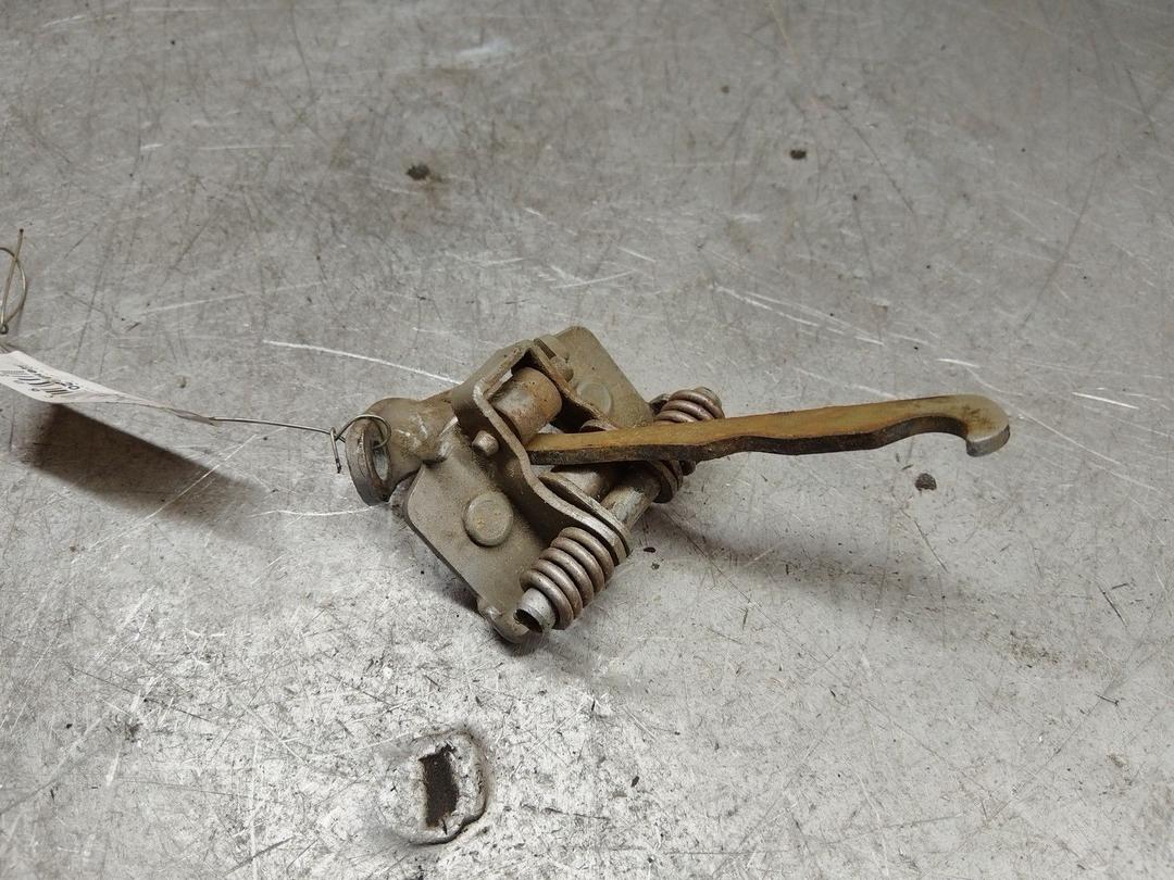 Ограничитель открывания двери задней M1JZ0X Peugeot 206