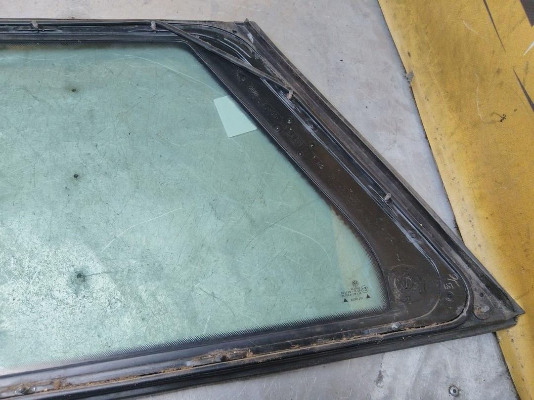 Стекло кузовное боковое правое WN9PX3 Volkswagen Passat купить на авторазборке