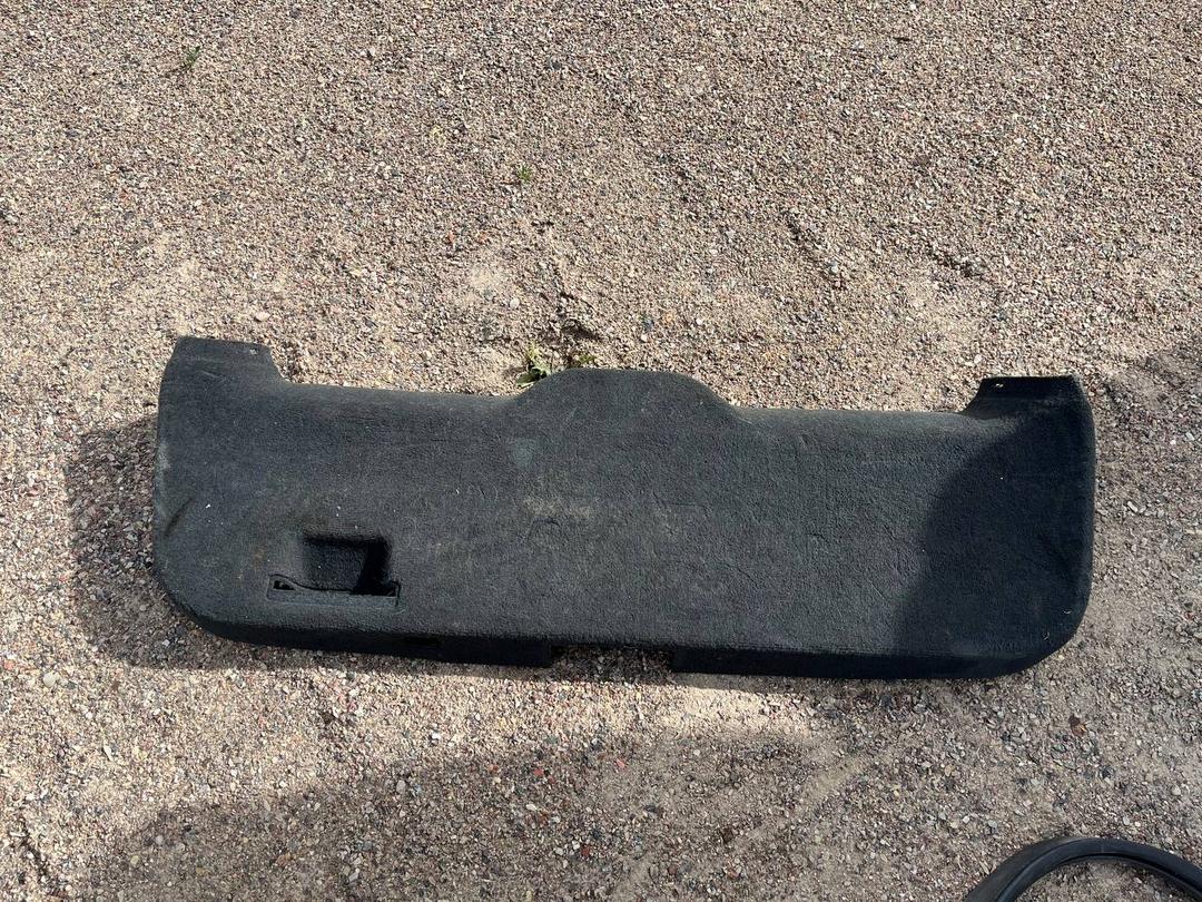 Обшивка крышки багажника LI9RCW Volvo XC70 купить