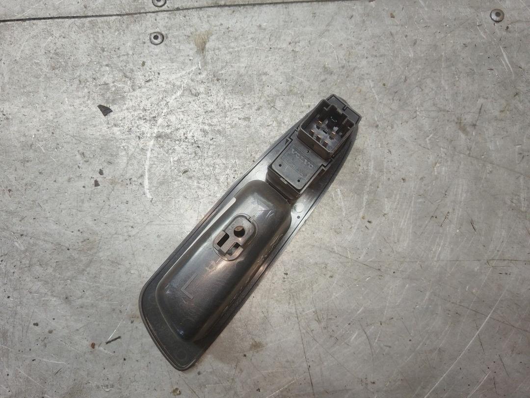 Кнопка стеклоподъемника заднего левого RUNYMT Volvo V40 купить