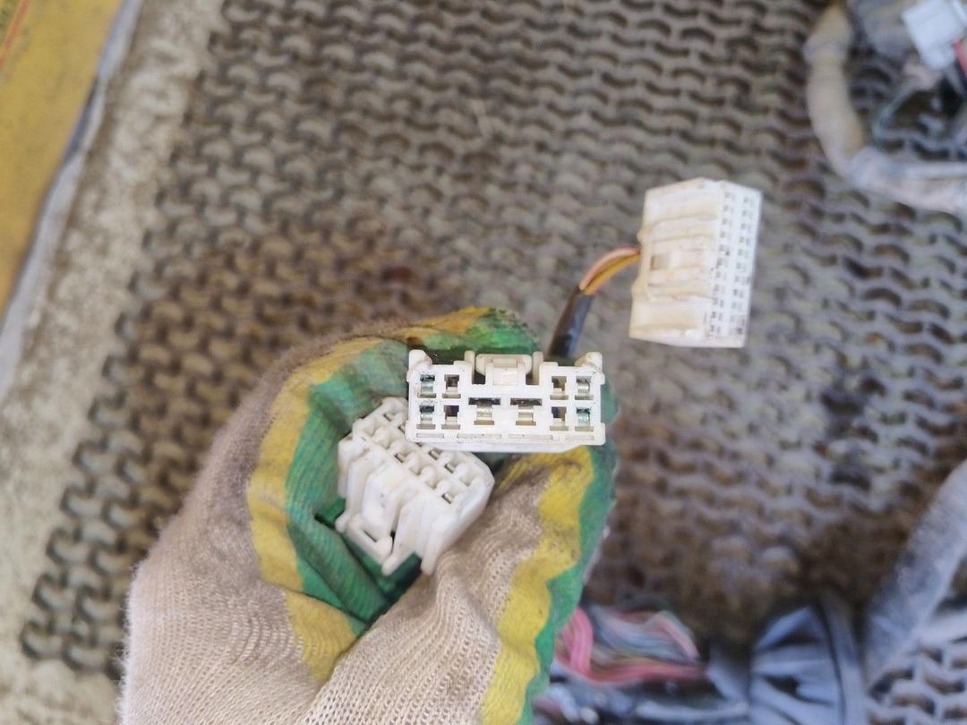 Проводка двигателя 2YM35C Toyota Avensis undefined