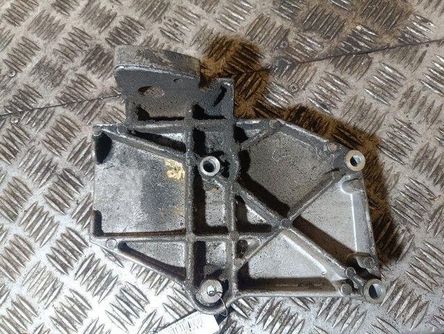 Кронштейн компрессора кондиционера Q1QB72 Audi A4 - Фото 3