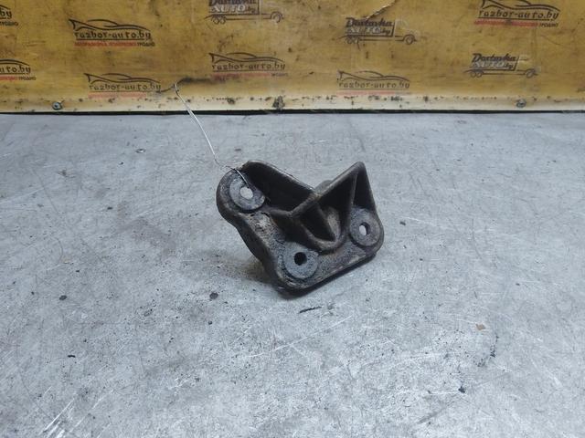 Кронштейн КПП 7P5OER Opel Ascona - Фото 3