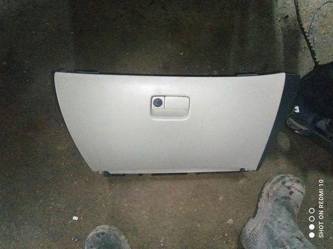 Бардачок TRVARM Nissan Primera