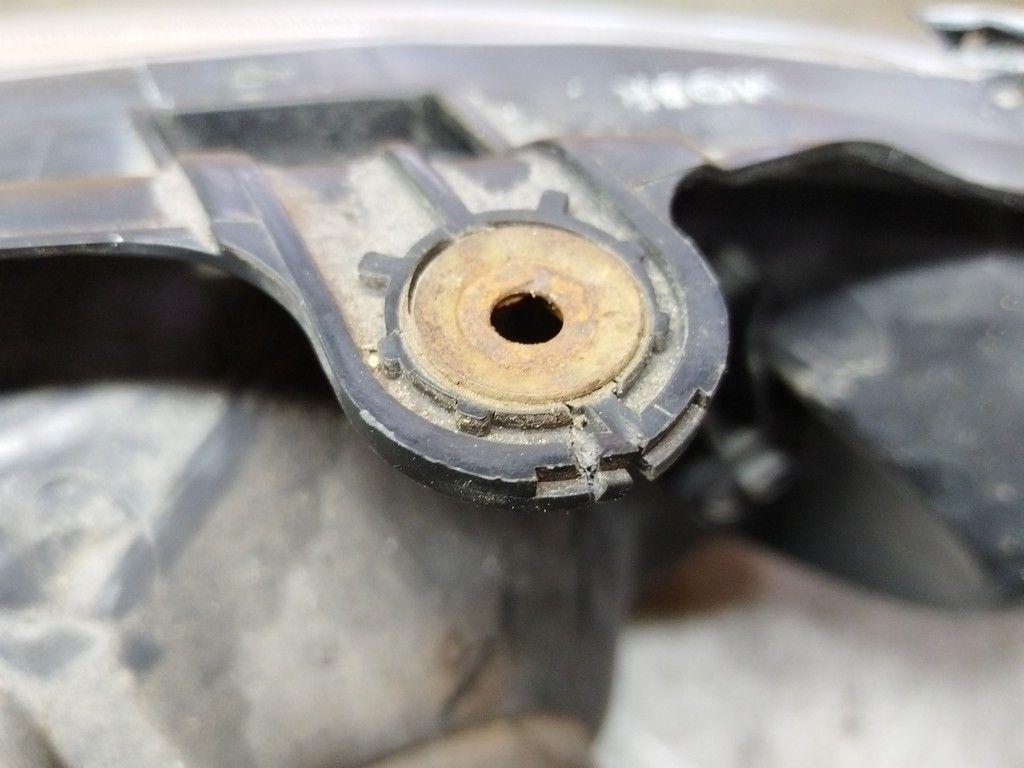 Фара правая KNW1OJ Hyundai Matrix купить с доставкой