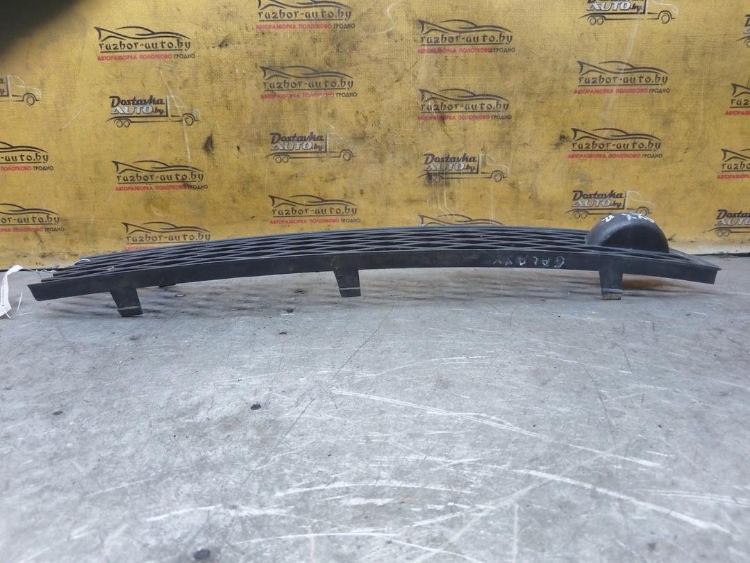 Заглушка (решетка) в бампер передний 6HF3V7 Ford Galaxy купить в магазине запчастей бу