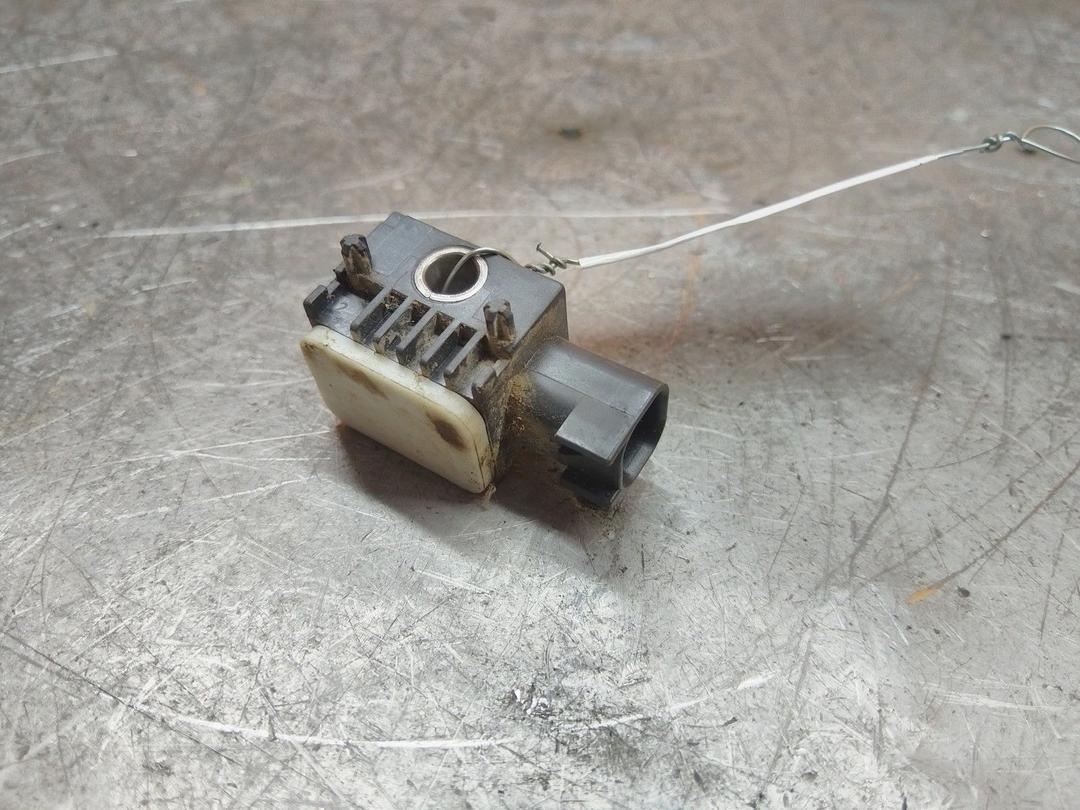 Датчик удара 27GCH2 Ford Focus купить