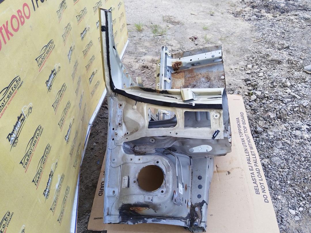 Стакан лонжерона правый 99EUIU Subaru Forester