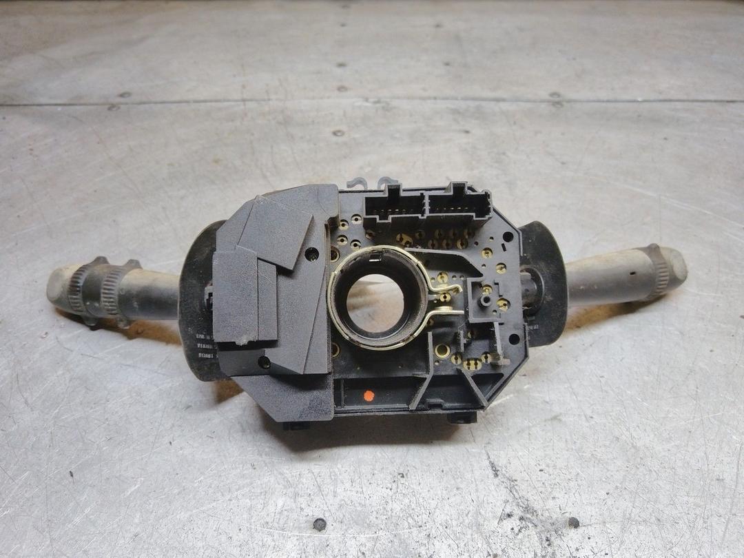 Переключатель подрулевой (стрекоза) OJJID5 Alfa Romeo 147 купить с доставкой