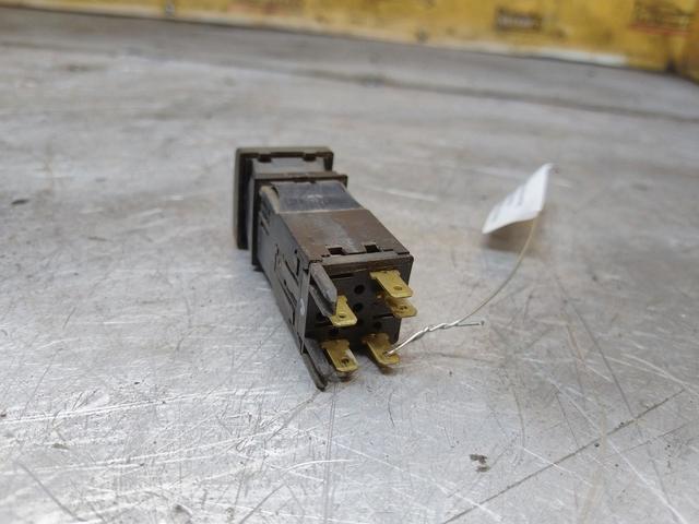 Кнопка подогрева заднего стекла YGCSN9 Citroen Saxo купить