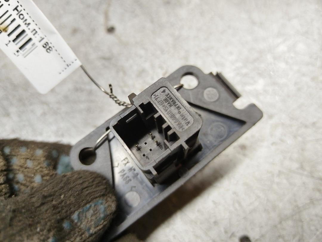 Кнопка аварийной сигнализации RZR6E5 Peugeot 307 купить с доставкой