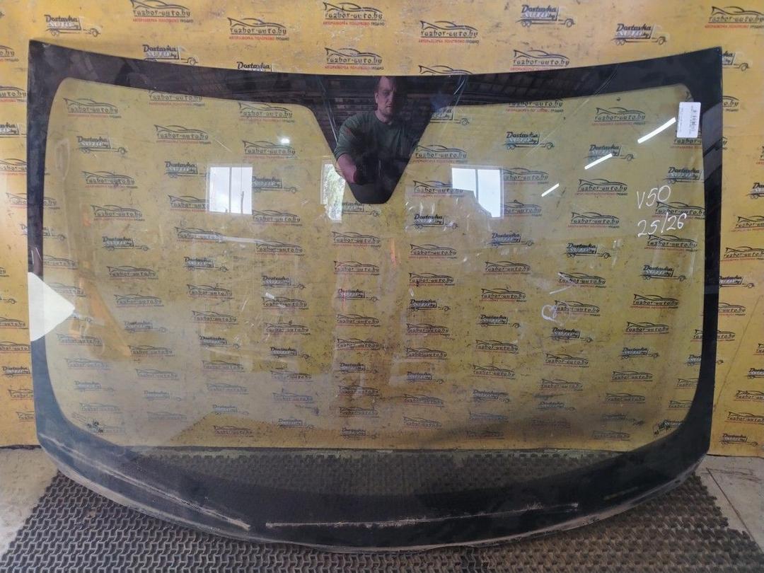Стекло лобовое U4JVJT Volvo V50 - Фото 1