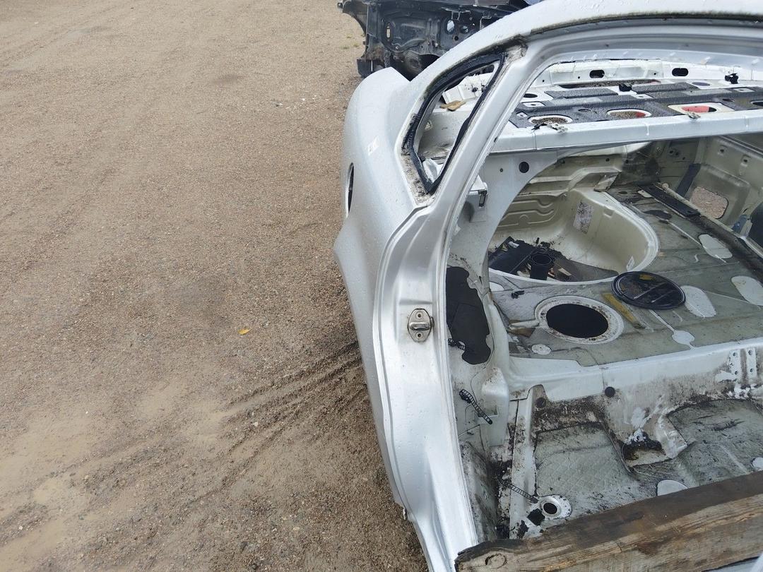 Крыло заднее правое B9M25K Volkswagen Passat купить на авторазборке