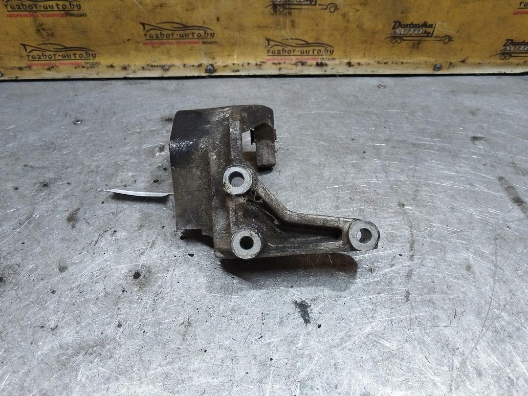 Кронштейн гидроусилителя 7P3M8F Ford Escort купить