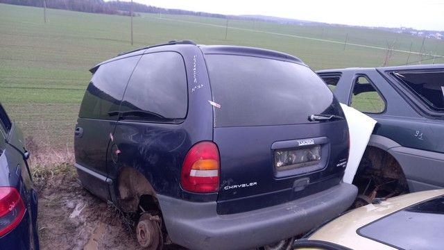Ручка наружная сдвижной двери правой 1MB669 Chrysler Voyager