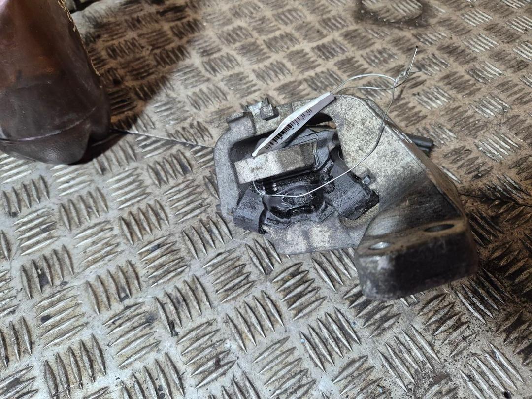 Подушка крепления двигателя YK3TB2 Citroen C5 - Фото 1