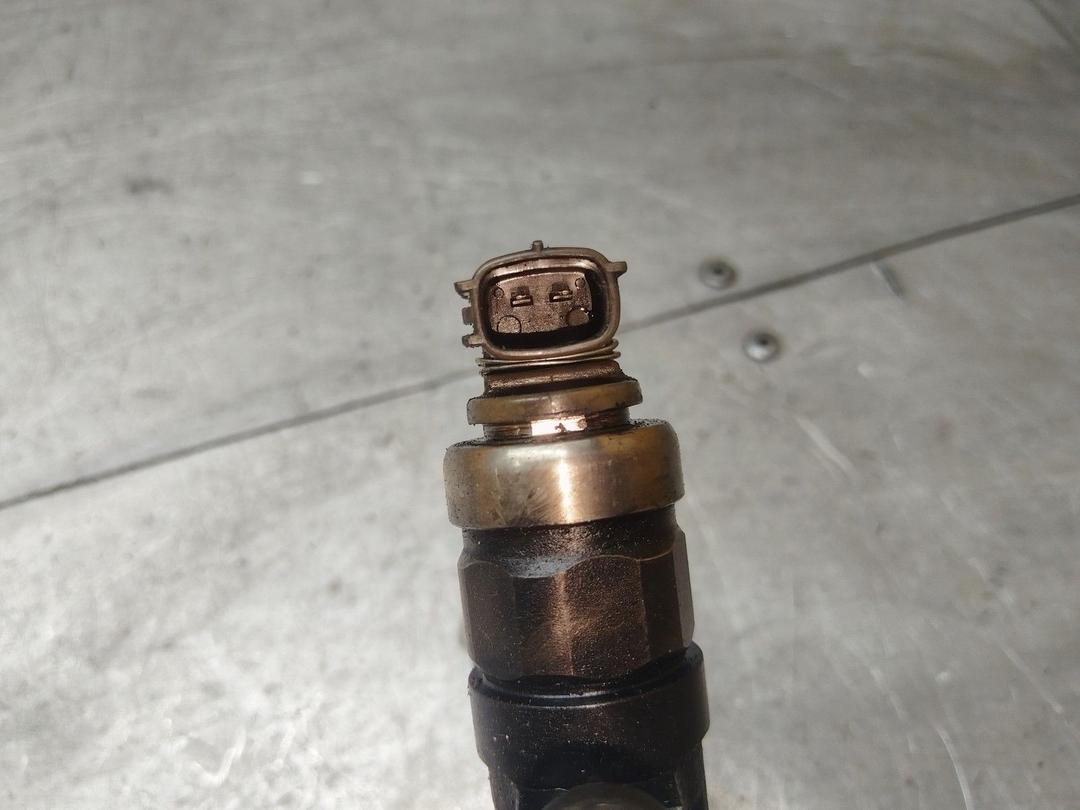 Форсунка 84N182 Toyota Avensis купить