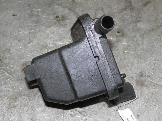 Бачок гидроусилителя SHFHMW Audi A3 - Фото 3