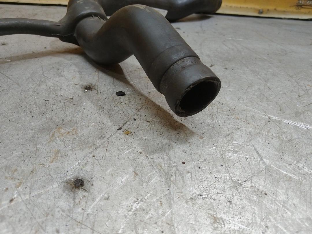 Патрубок радиатора J1TUDC Audi 100 купить с доставкой