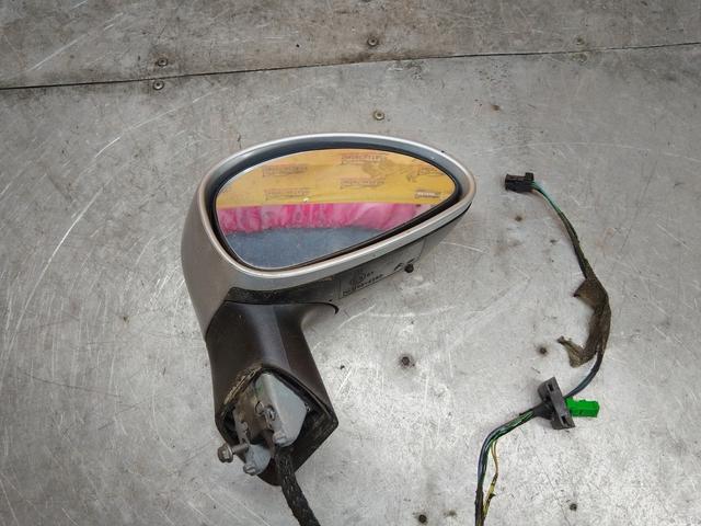 Зеркало наружное правое SWA54C Citroen C4 undefined