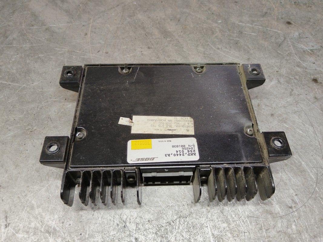 Сабвуфер YA7YE1 Audi A3 undefined