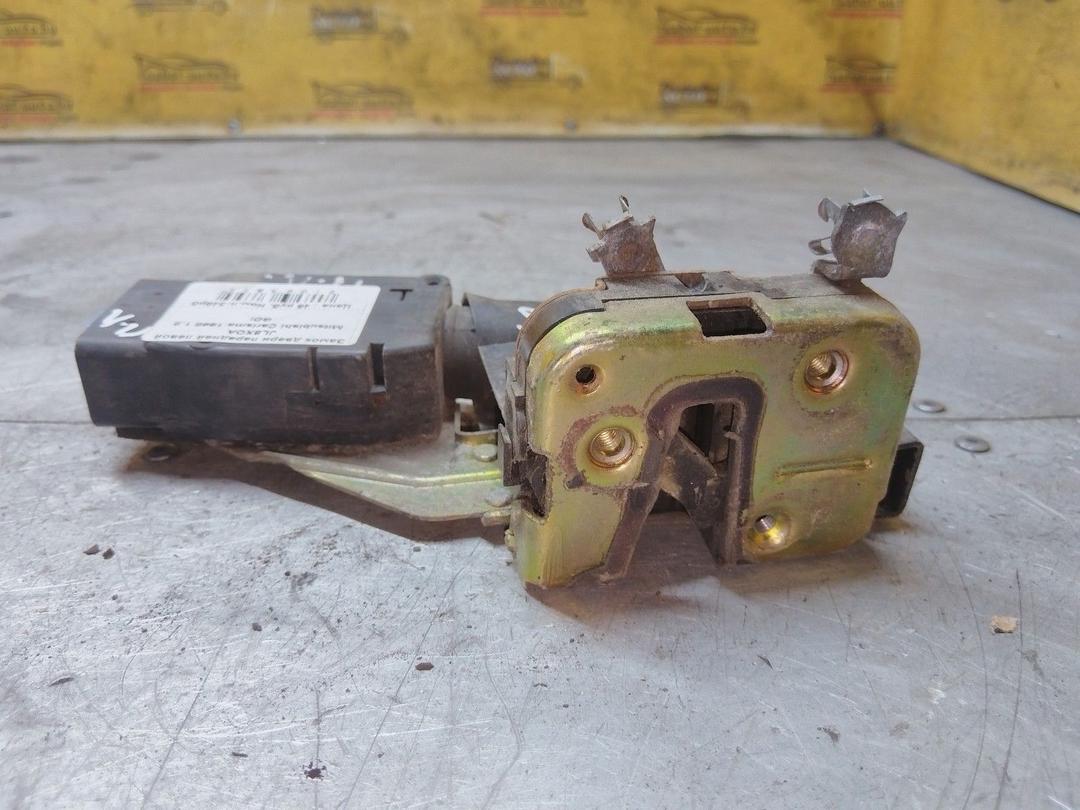 Замок двери передней левой JL8XOA Mitsubishi Carisma - Фото 1