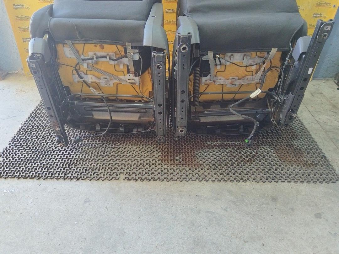 Сиденье переднее M8DELH Renault Scenic undefined