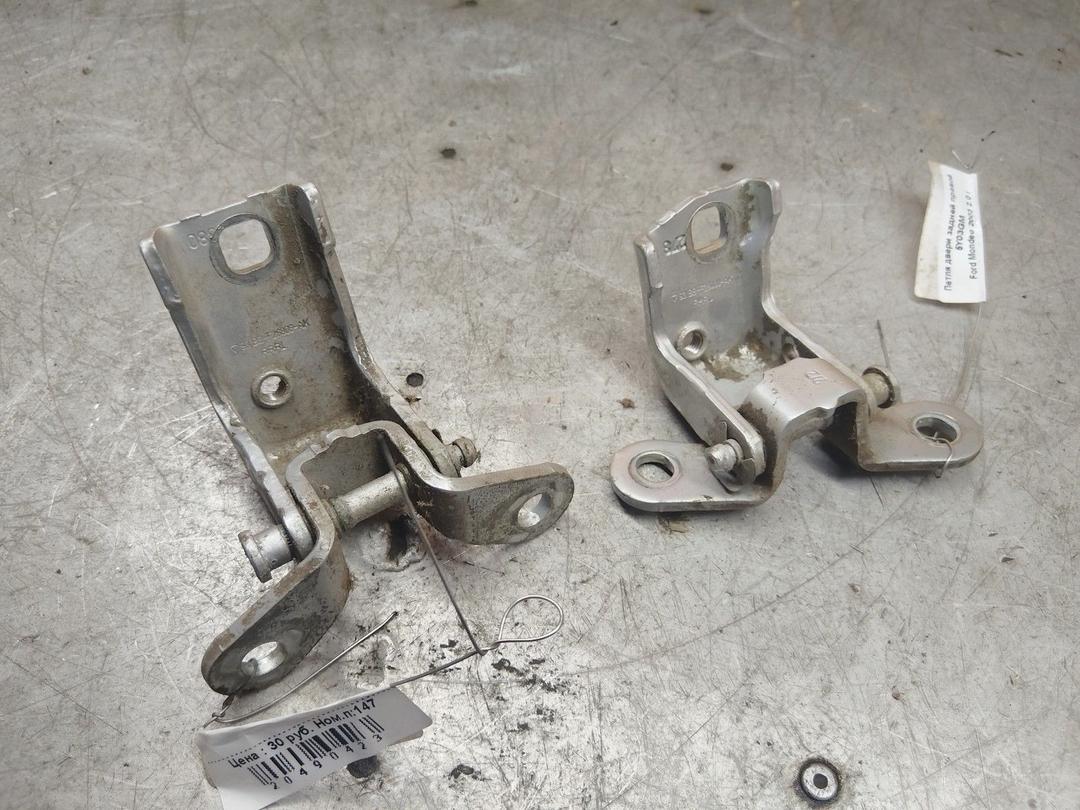 Петля двери задней правой 5Y03GM Ford Mondeo купить
