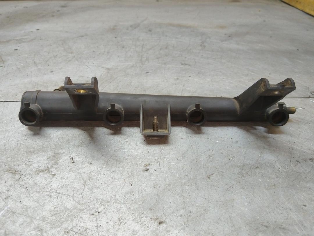 Топливная рампа R4J76M Citroen Xsara купить