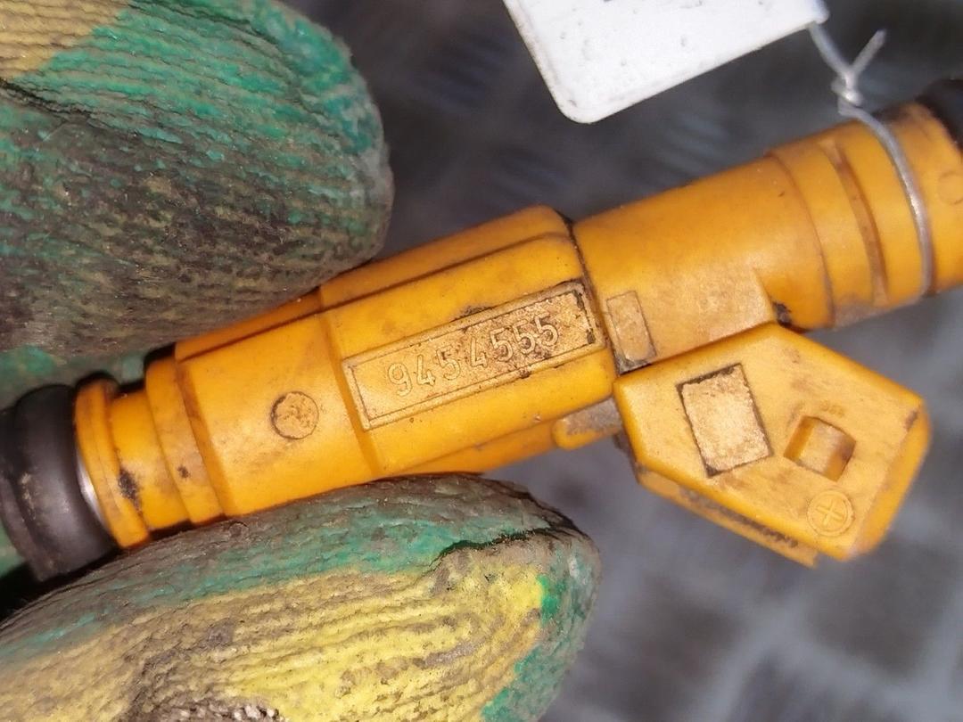 Форсунка T559XX Renault Safrane купить в магазине запчастей бу