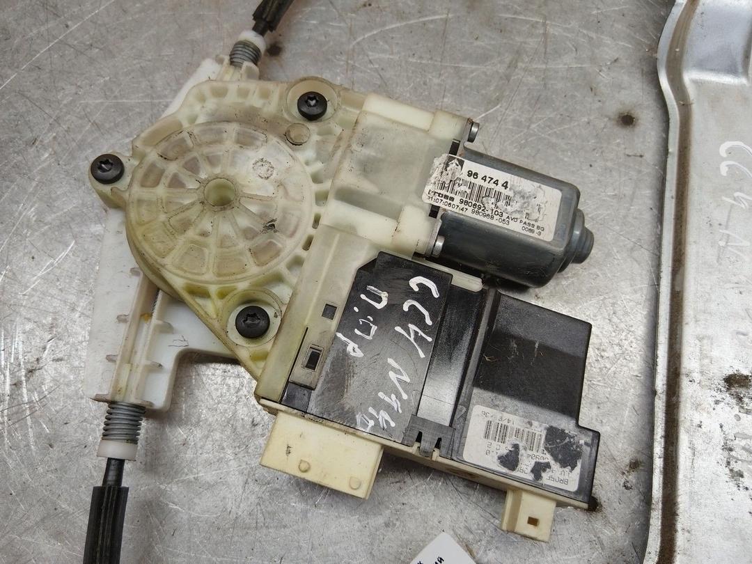 Стеклоподъемник электрический передний правый 1S1QT6 Citroen C4 купить в магазине запчастей бу